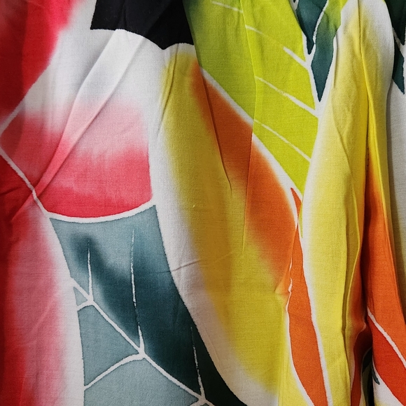 Tropical Print Capri Pants size Large - Picture 2 of 2